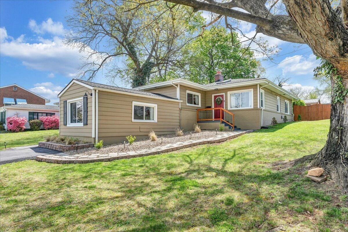 2354 Berkley AVE - Photo 39