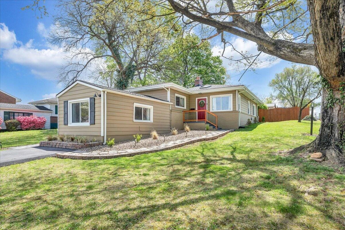 2354 Berkley AVE - Photo 40