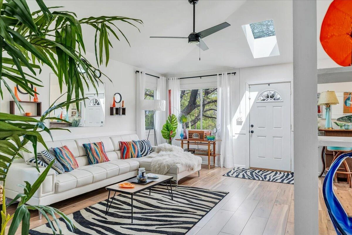 2354 Berkley AVE - Photo 9