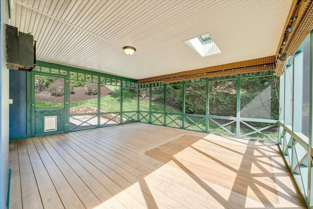 7706 Hollins Court CIR - Photo 16