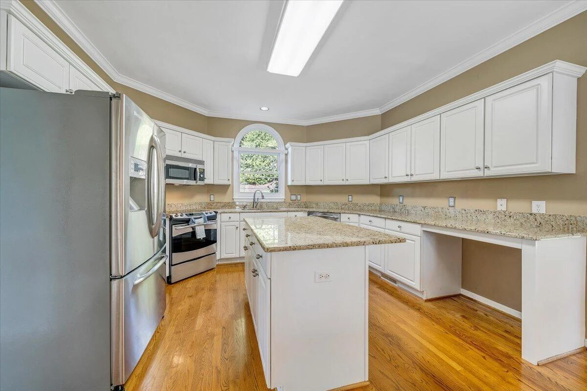 7706 Hollins Court CIR - Photo 18