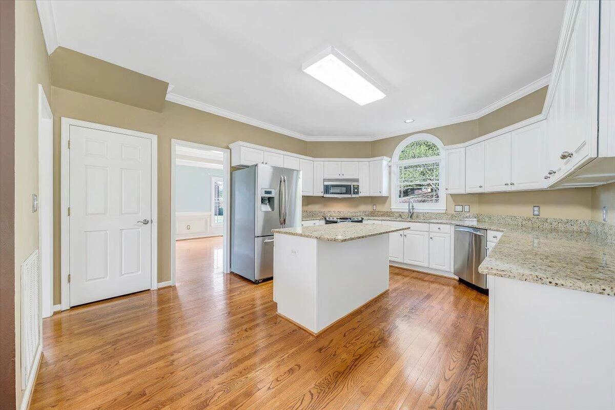 7706 Hollins Court CIR - Photo 20