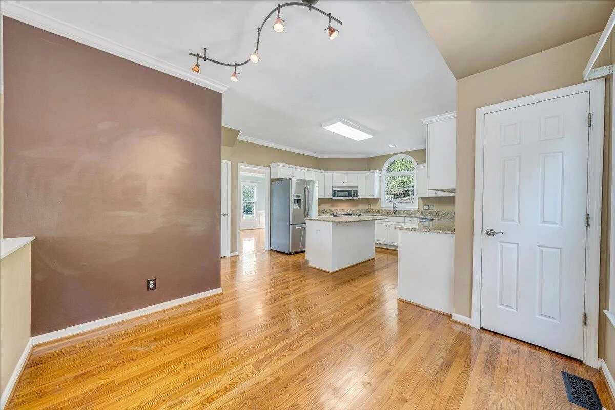 7706 Hollins Court CIR - Photo 29