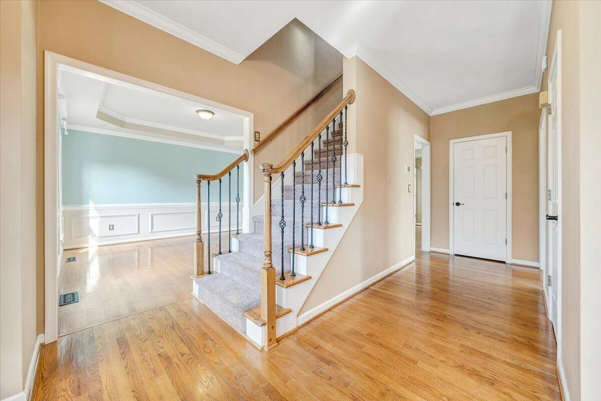 7706 Hollins Court CIR - Photo 4