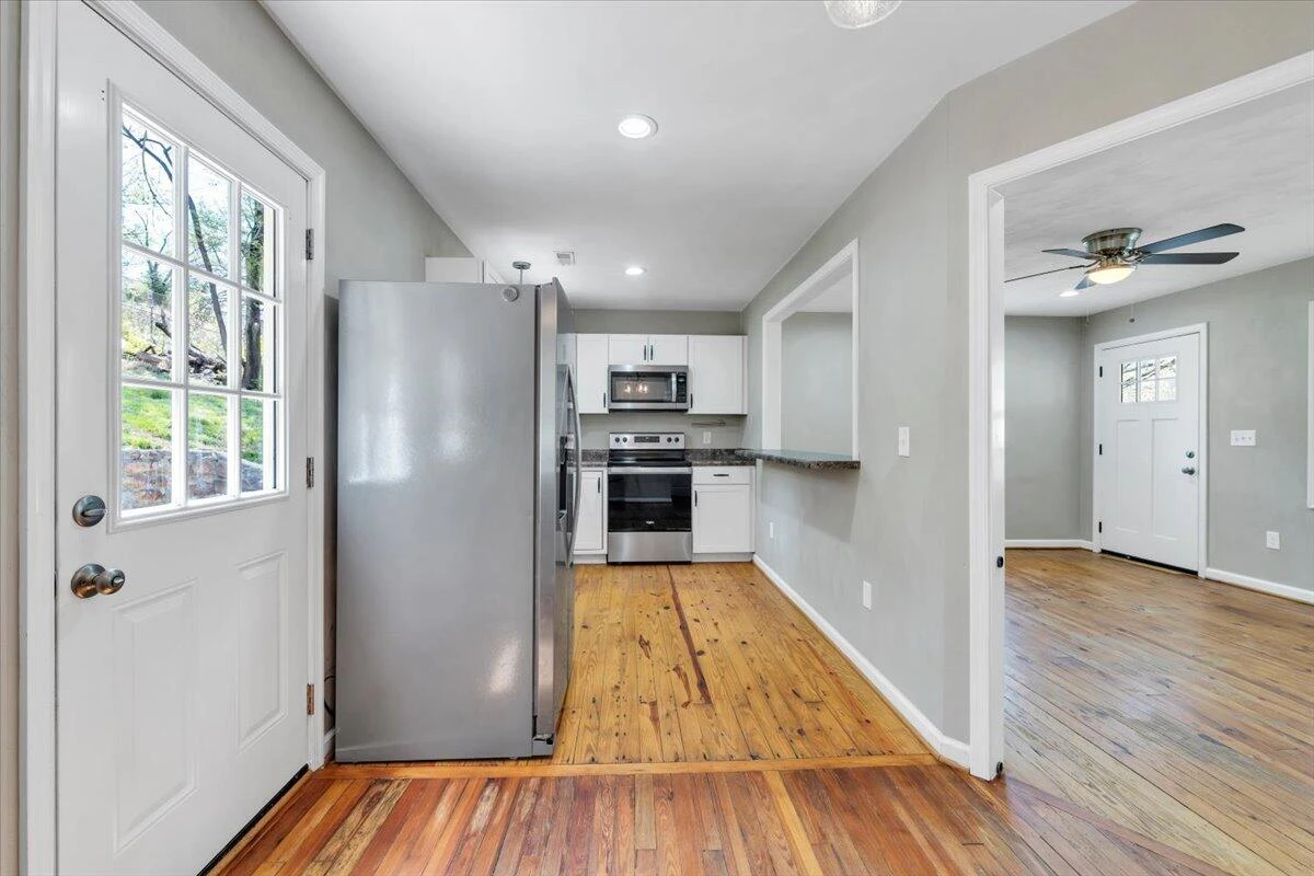 1423 Varnell AVE - Photo 13
