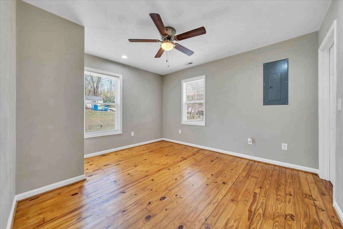 1423 Varnell AVE - Photo 21