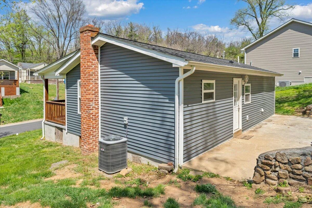1423 Varnell AVE - Photo 30
