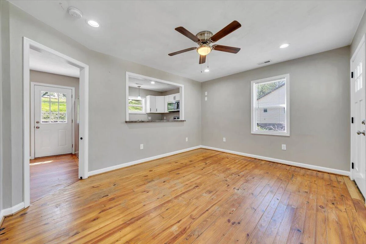 1423 Varnell AVE - Photo 7