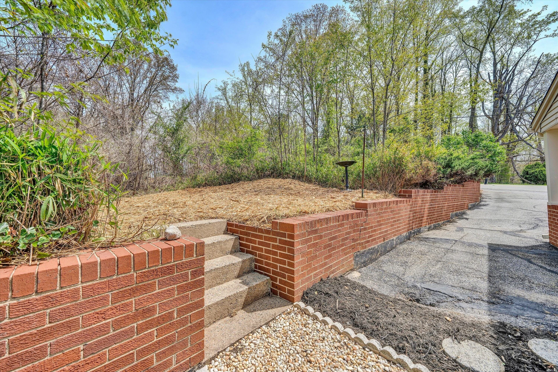 731 BASSETT HEIGHTS RD - Photo 35