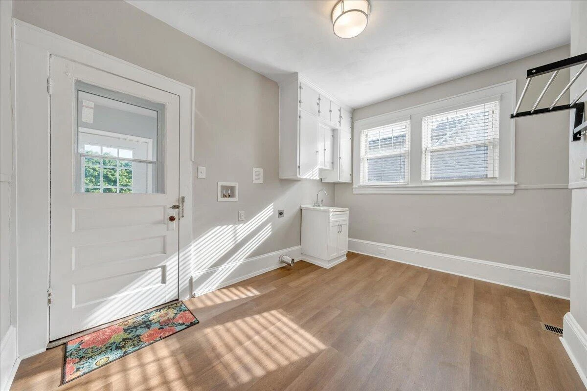 1819 Maiden LN - Photo 24