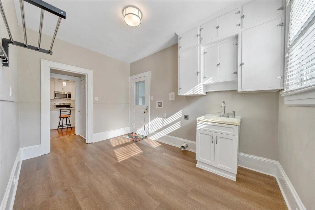 1819 Maiden LN - Photo 25
