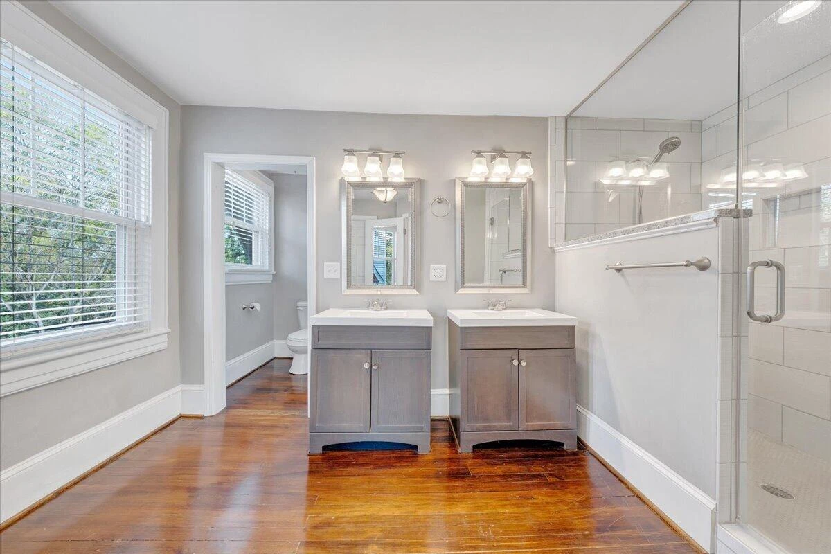 1819 Maiden LN - Photo 38
