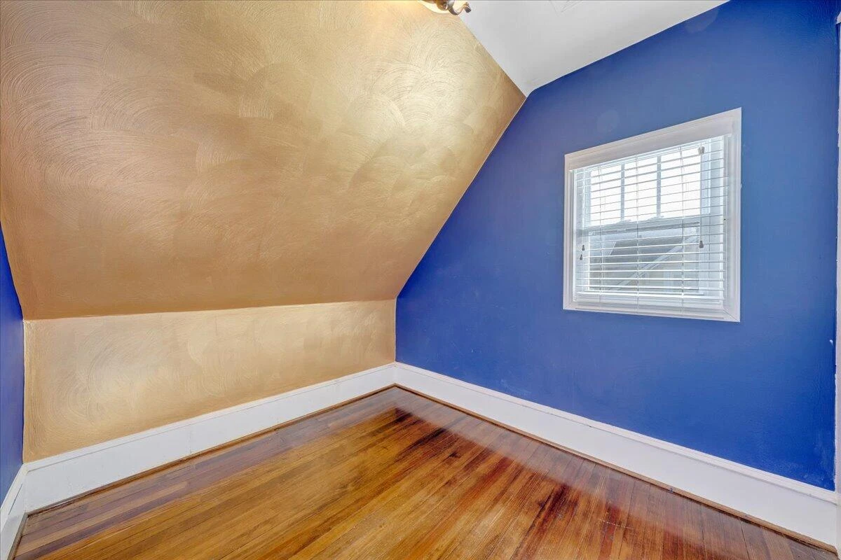 1819 Maiden LN - Photo 44