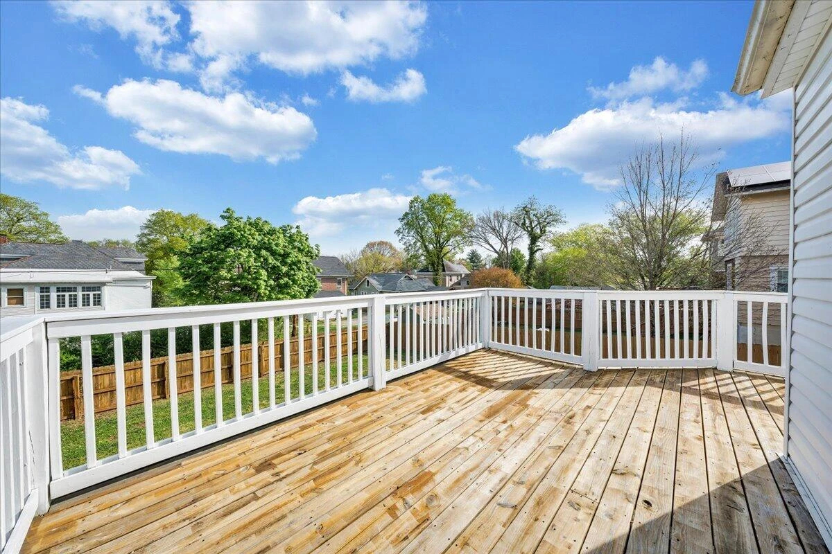 1819 Maiden LN - Photo 51
