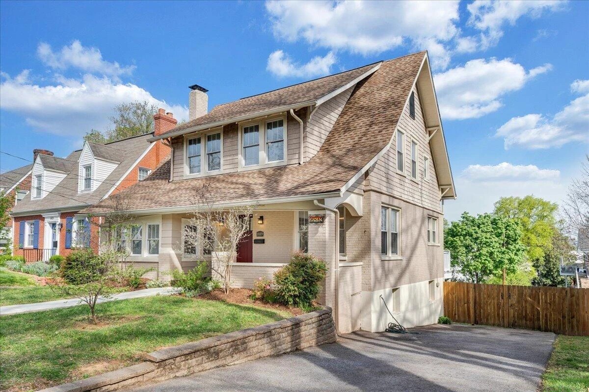1819 Maiden LN - Photo 59
