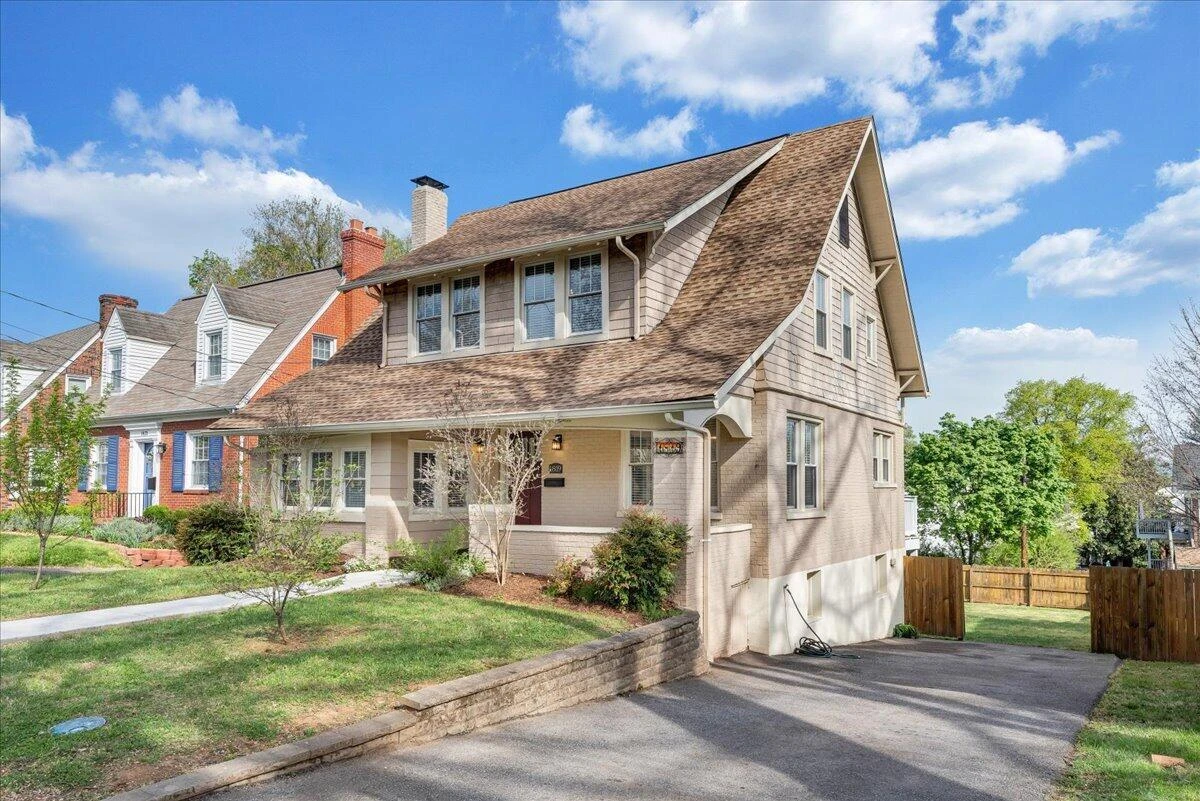 1819 Maiden LN - Photo 60
