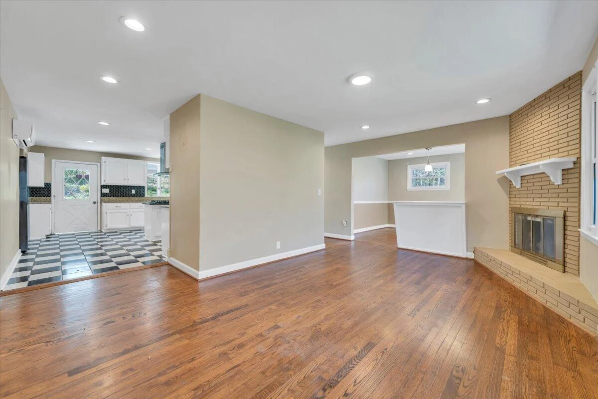 1065 Cain DR - Photo 10