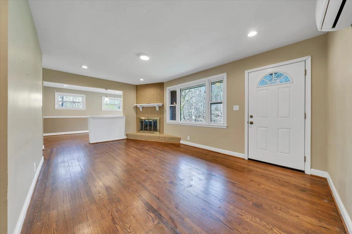 1065 Cain DR - Photo 12