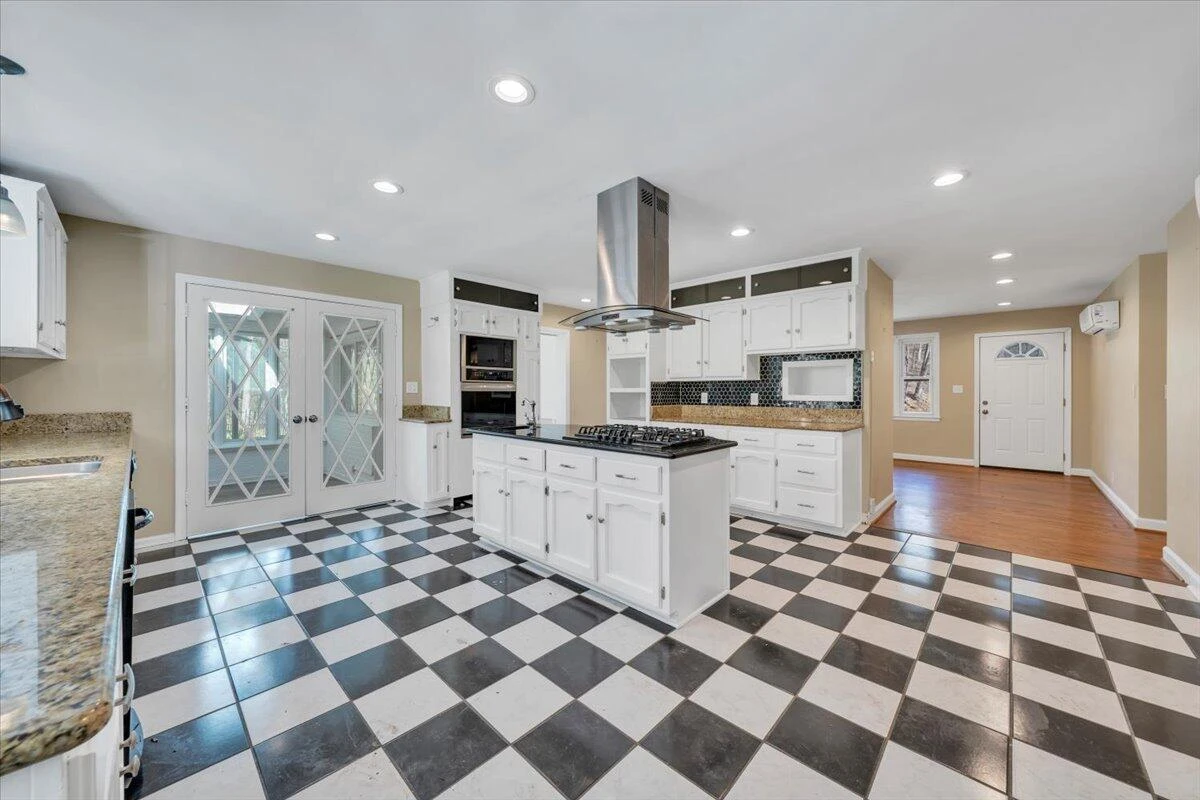 1065 Cain DR - Photo 20