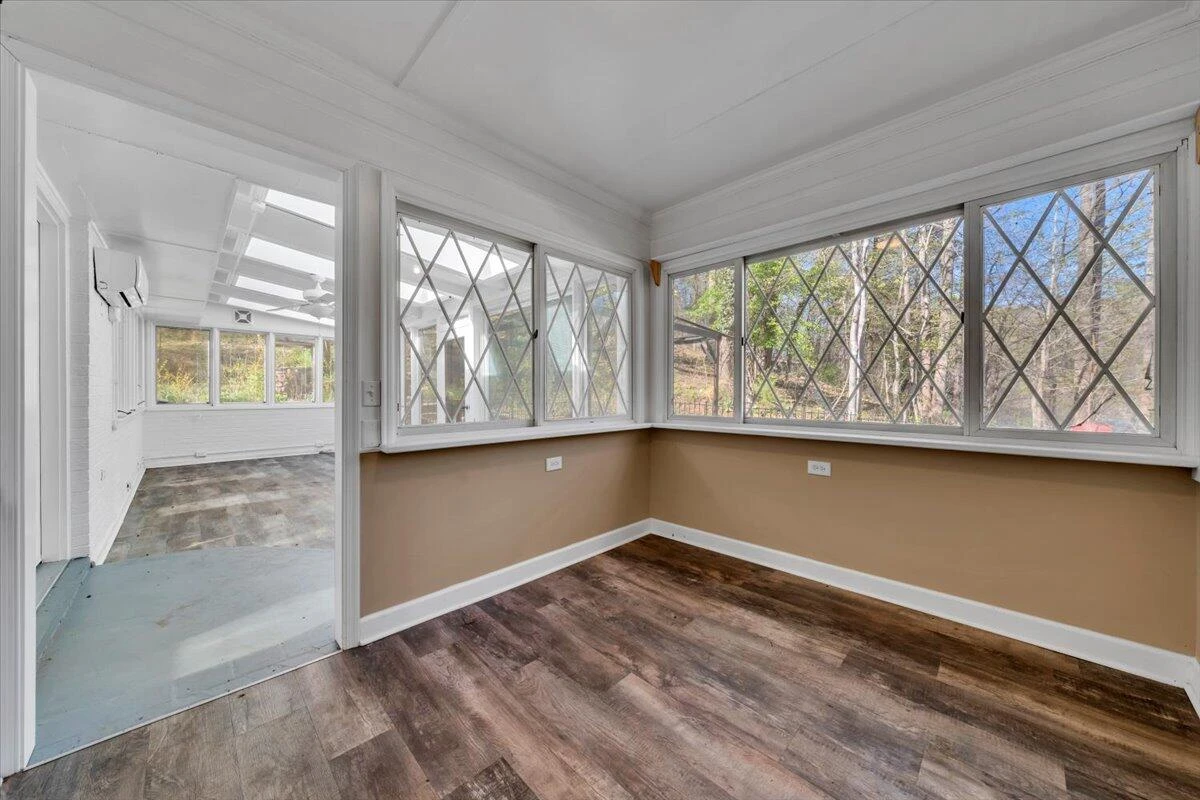1065 Cain DR - Photo 33