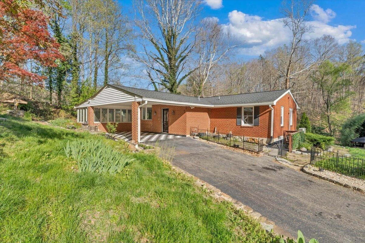 1065 Cain DR - Photo 65