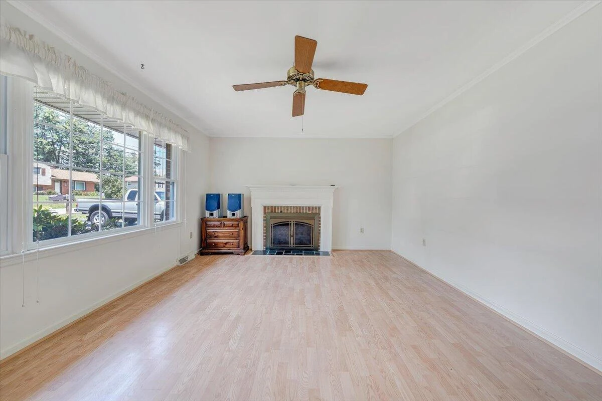 5032 Bruceton RD - Photo 2