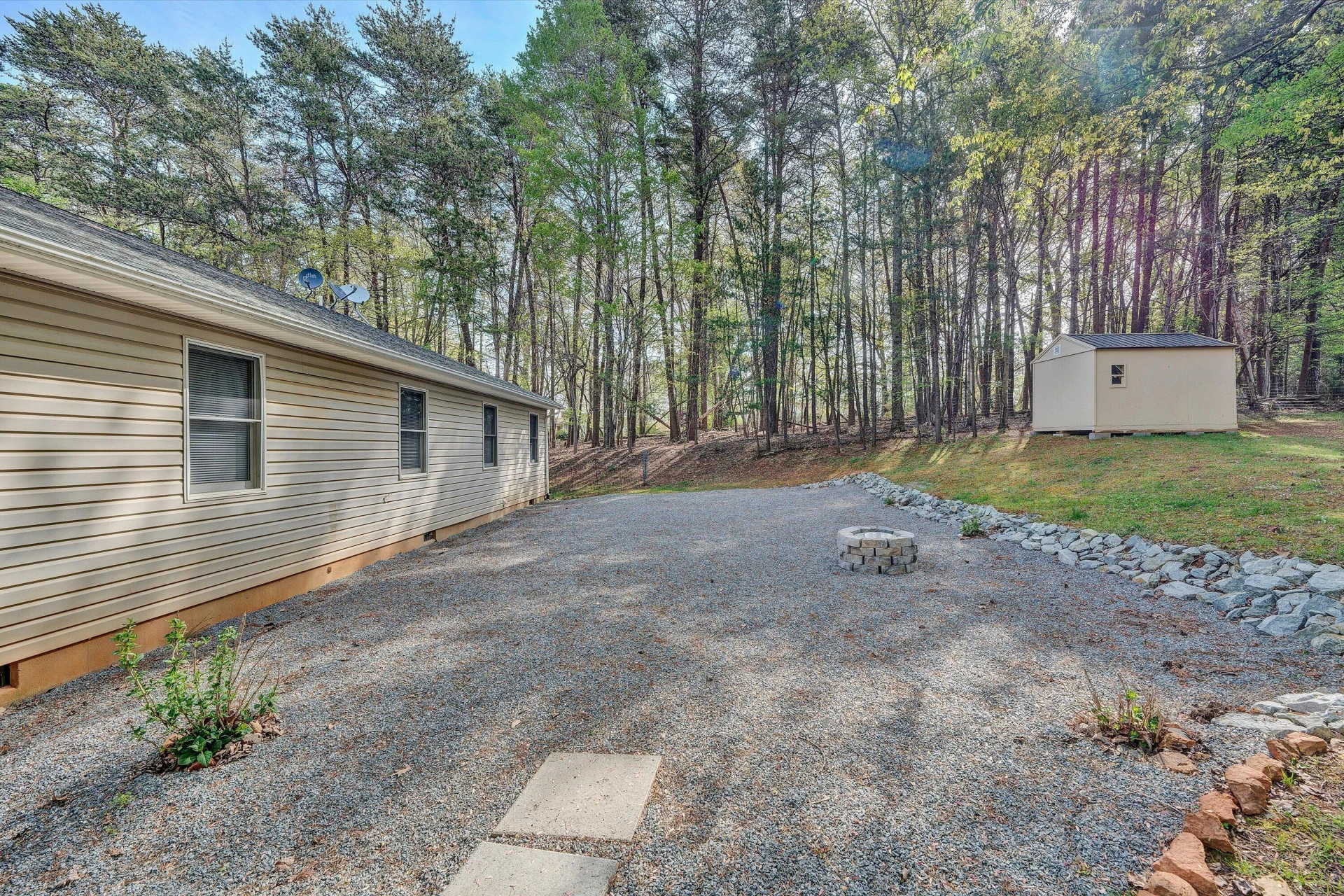 990 Highland Lake RD - Photo 29