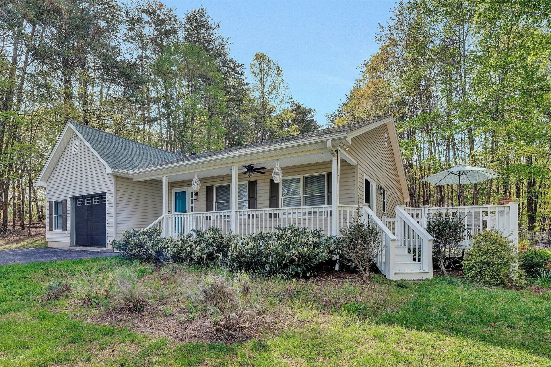 990 Highland Lake RD - Photo 4