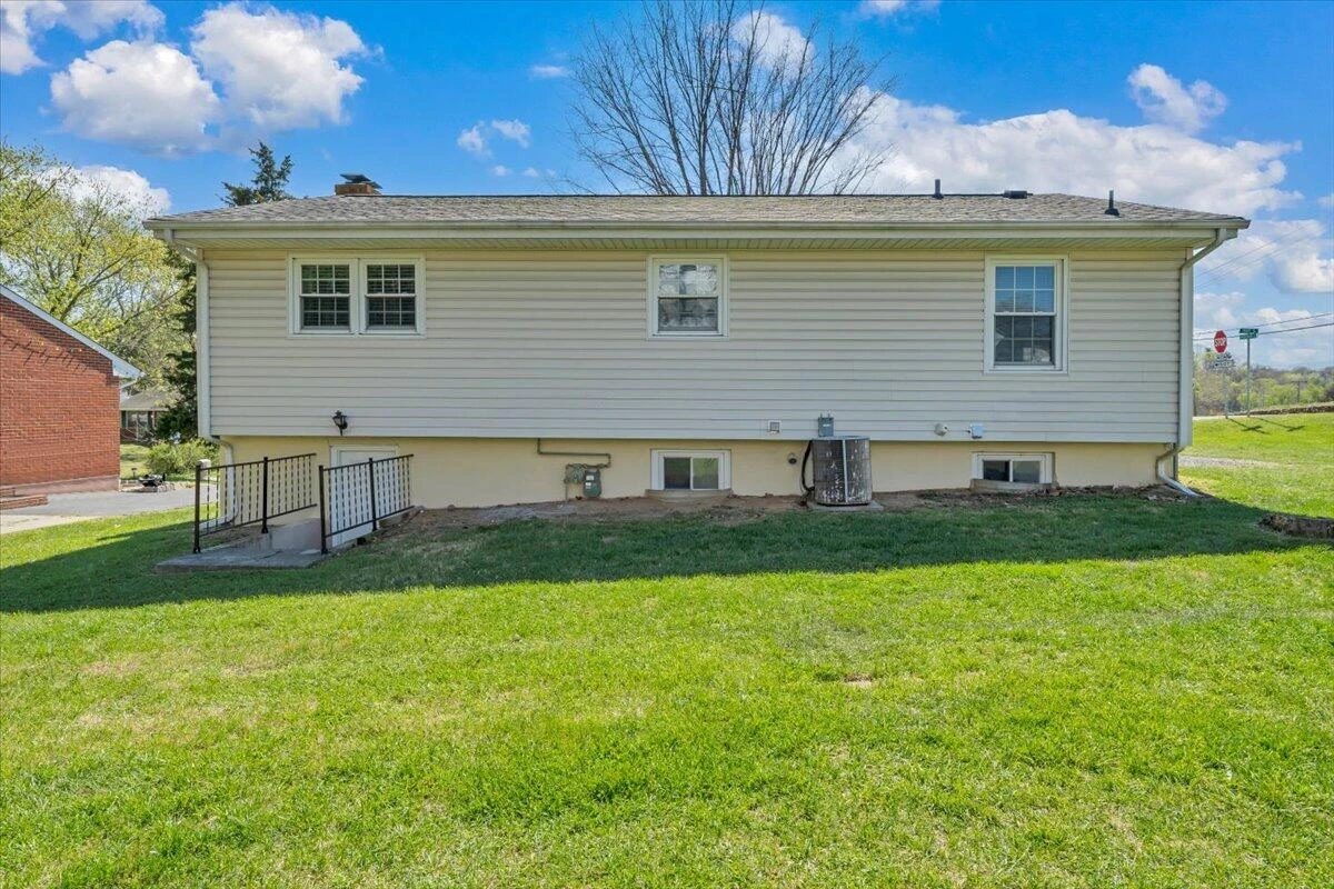 5523 Taney DR - Photo 24