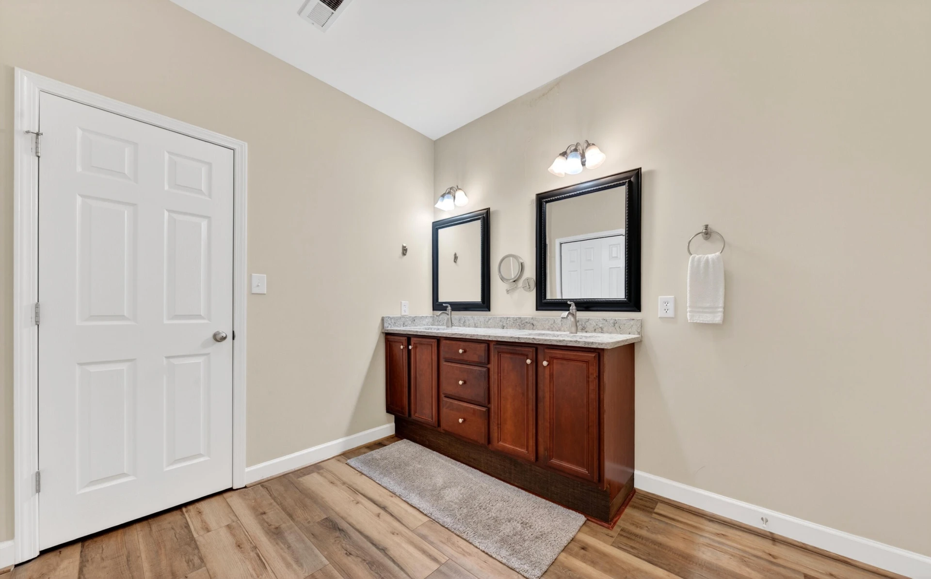 209 Retreat LN - Photo 25