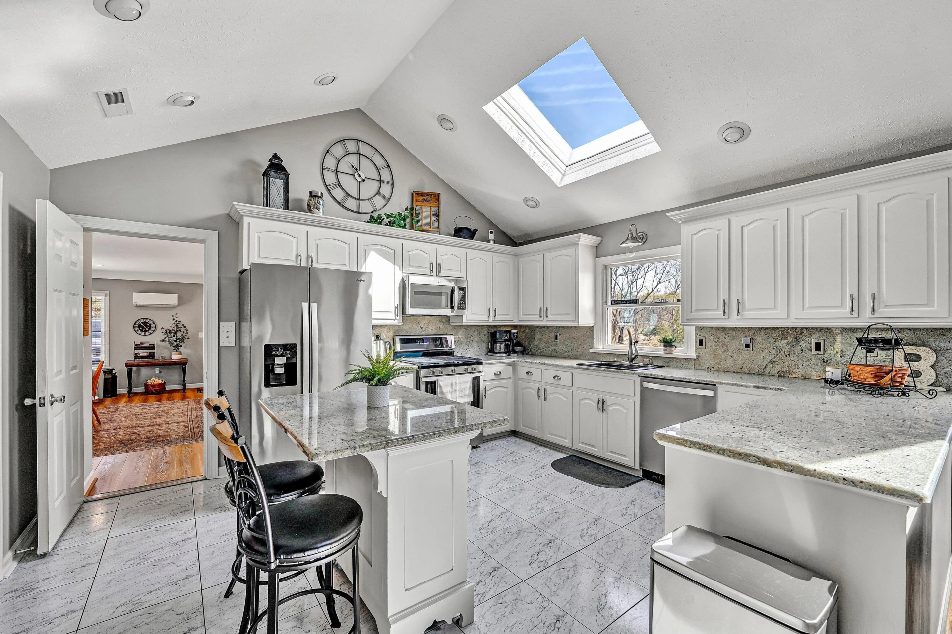 209 Big Maple DR - Photo 10