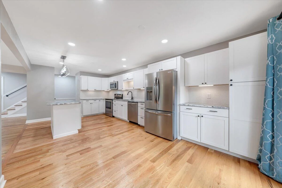 422 Willow Creek RD - Photo 18