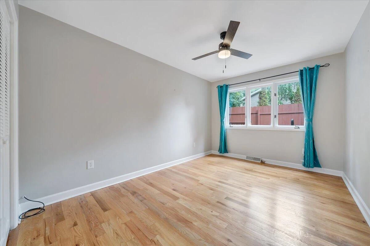 422 Willow Creek RD - Photo 26