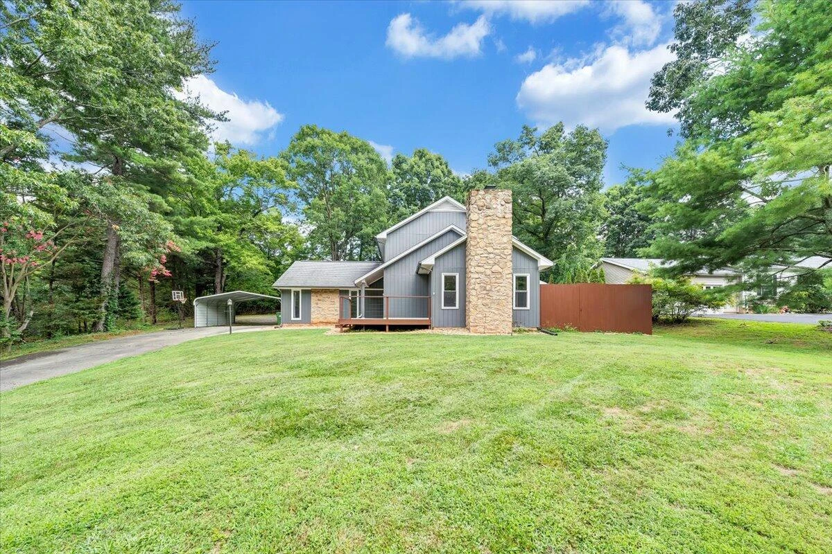 422 Willow Creek RD - Photo 3