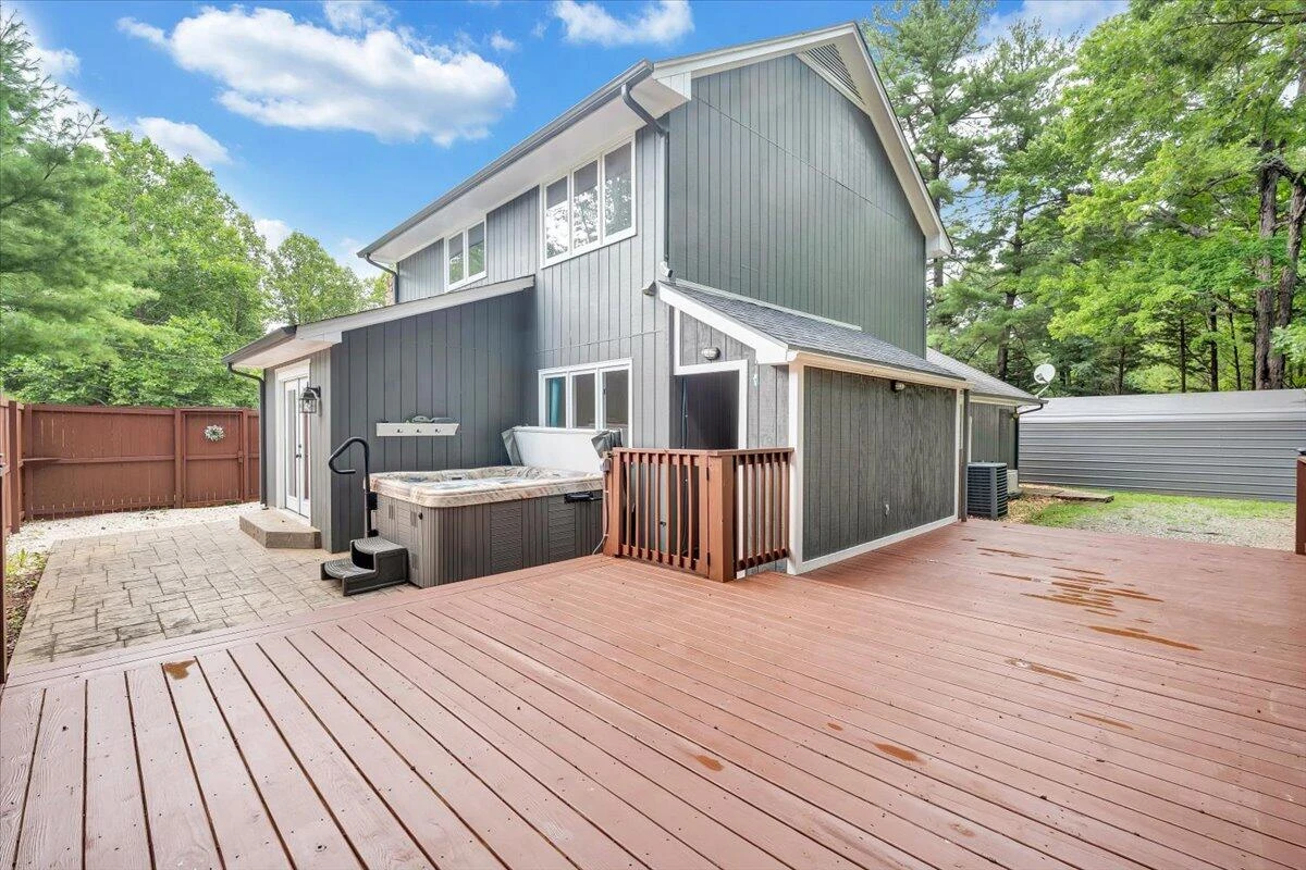 422 Willow Creek RD - Photo 52