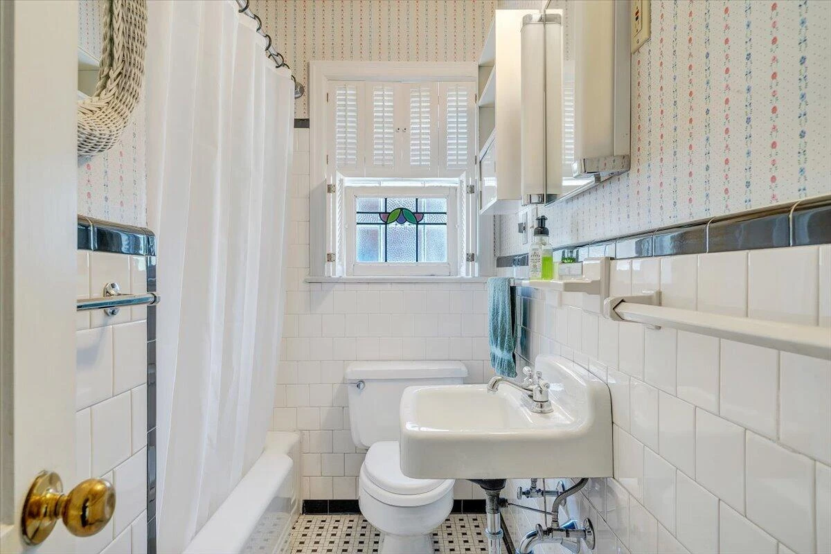 2630 Northview DR - Photo 24