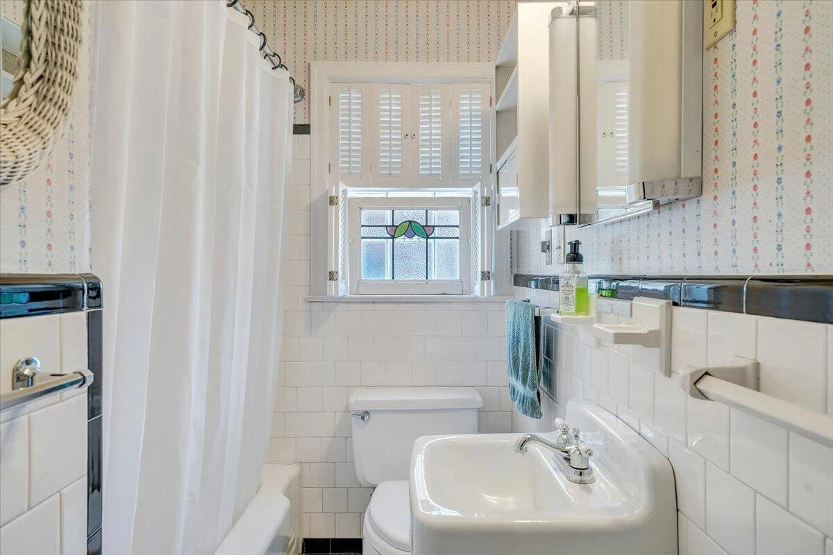 2630 Northview DR - Photo 25