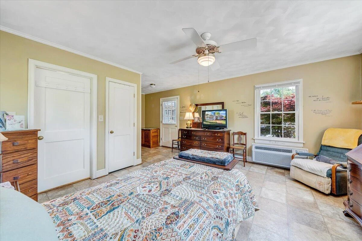 2630 Northview DR - Photo 32