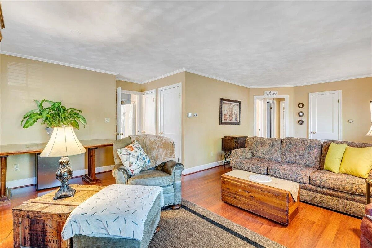 2630 Northview DR - Photo 7
