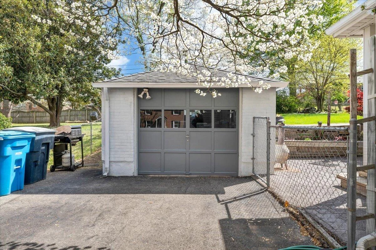 2630 Northview DR - Photo 48