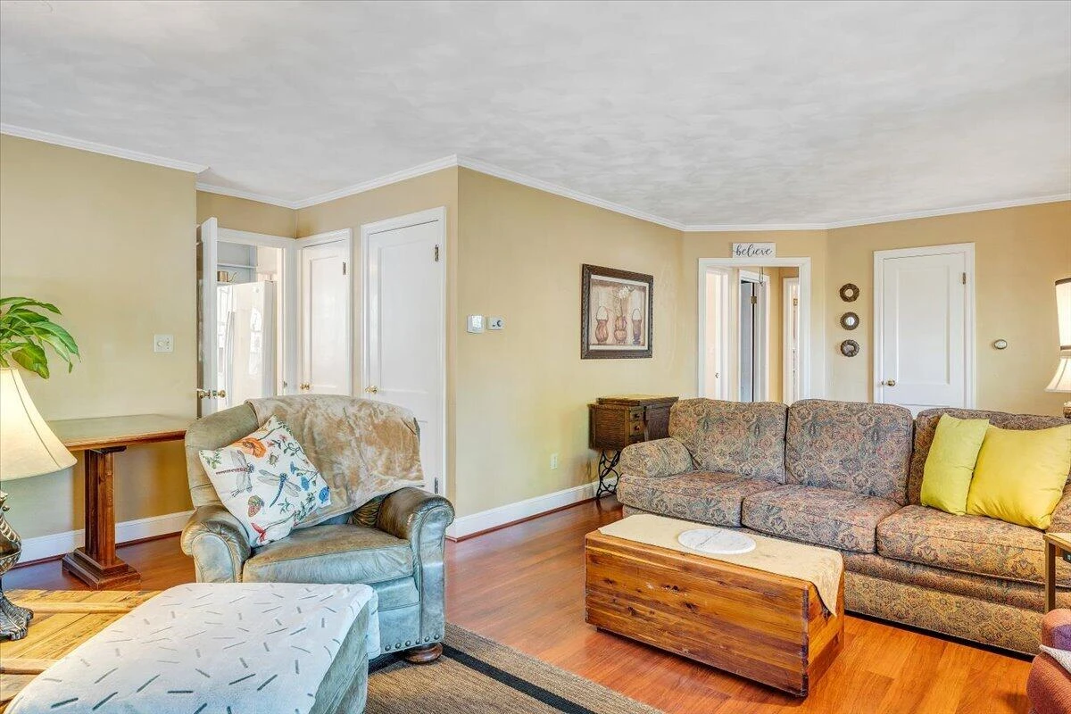 2630 Northview DR - Photo 8