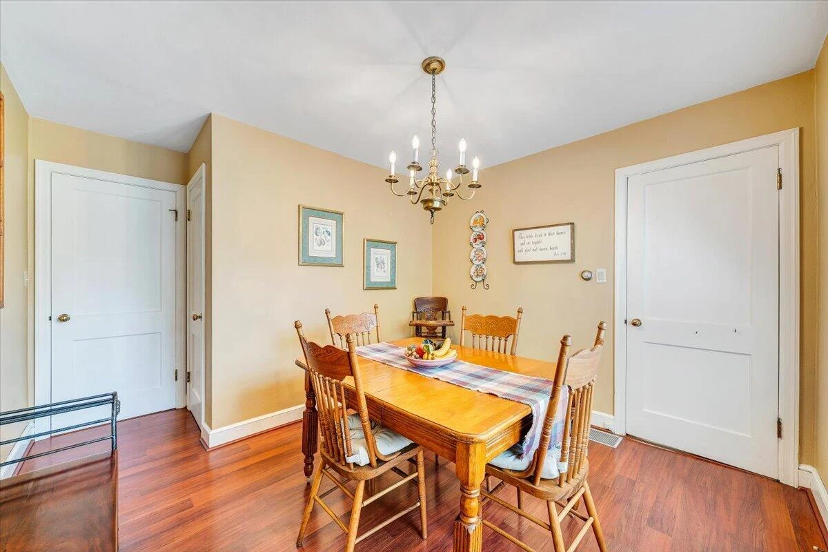 2630 Northview DR - Photo 12