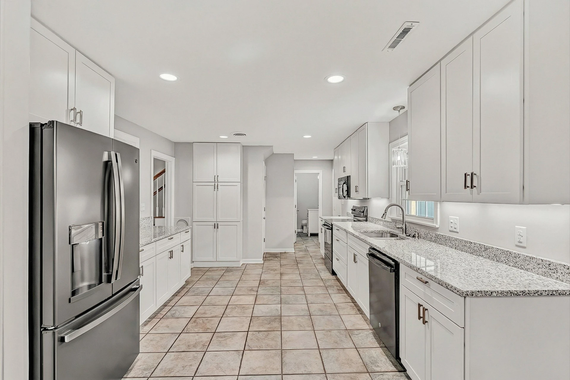 4118 Belle Aire CIR - Photo 4