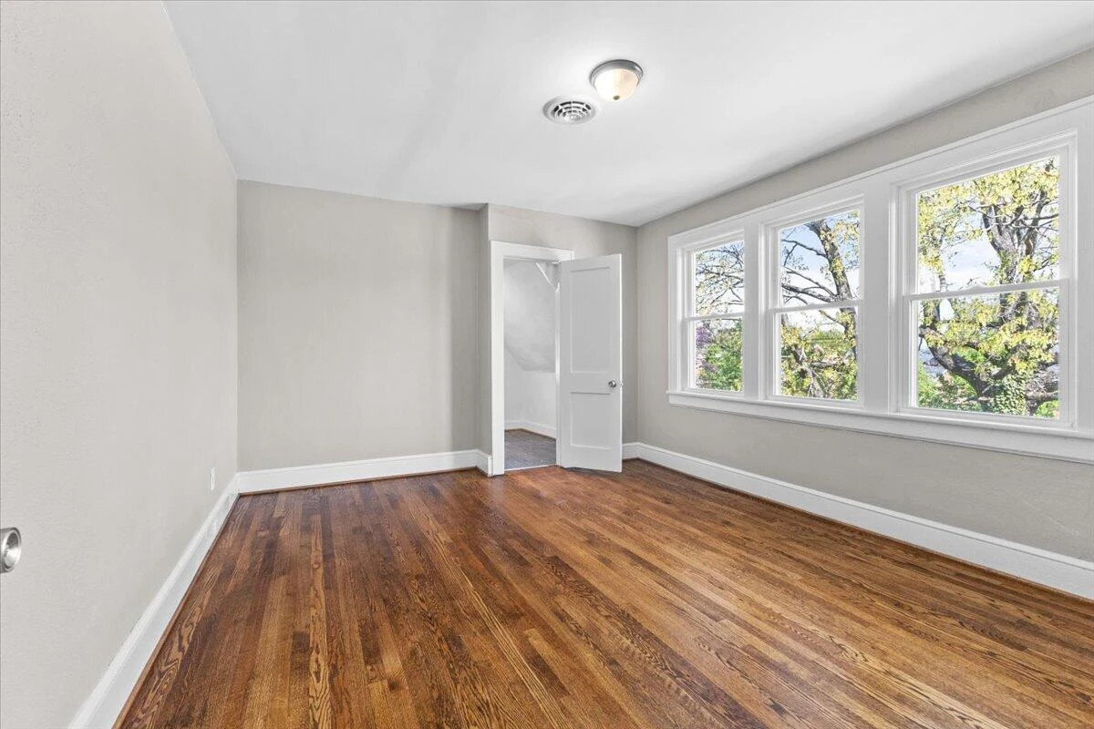 2508 10th ST - Photo 22