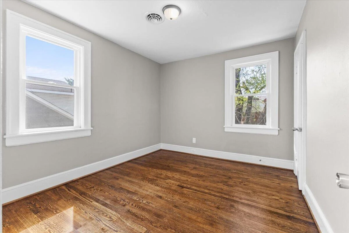 2508 10th ST - Photo 23