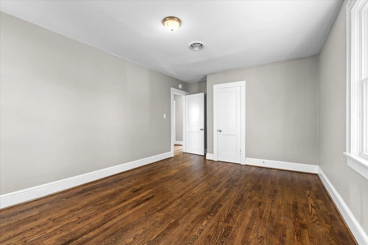 2508 10th ST - Photo 30