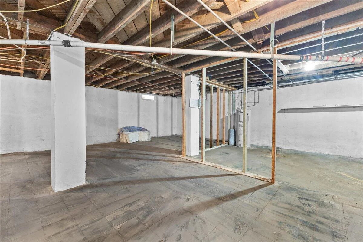 2508 10th ST - Photo 36