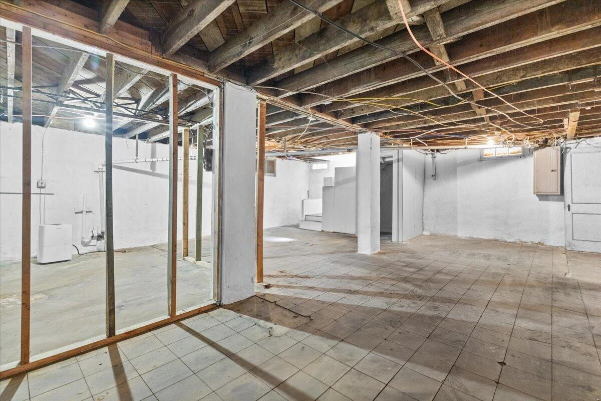 2508 10th ST - Photo 37