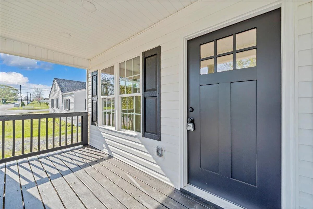 3531 Troutland AVE - Photo 2