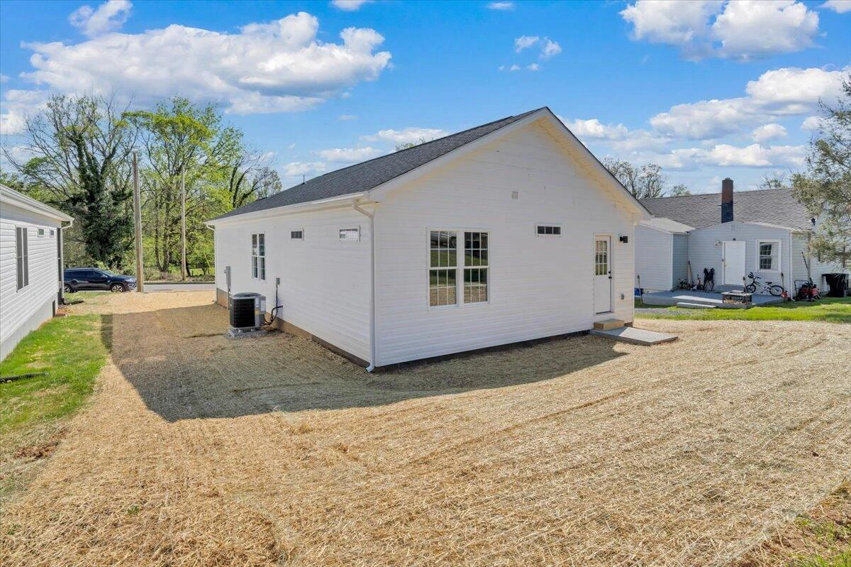 3531 Troutland AVE - Photo 28